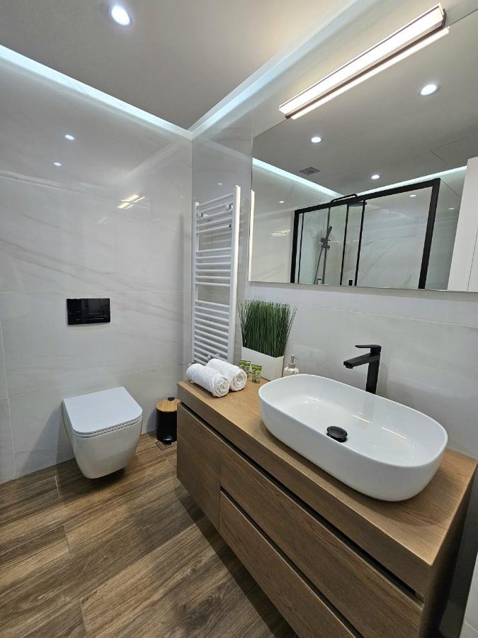 Modern Garden View Apt In Voula, Athens - Luxe מראה חיצוני תמונה